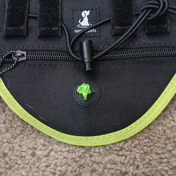 No Pull Dog Harness  Heavy Duty Dog Harness with Handle and Poop Bag Holder Sz M - Picture 3 of 9